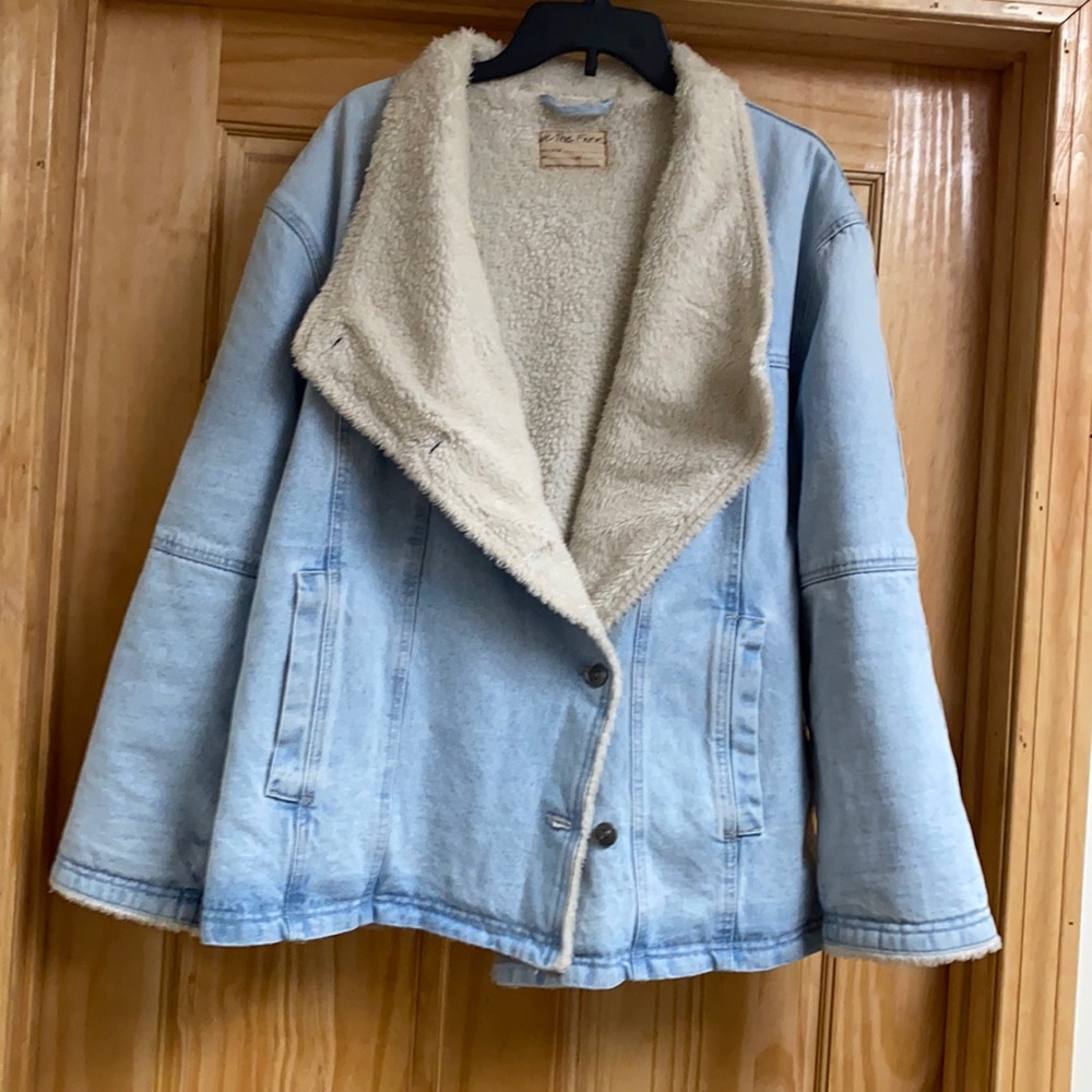 Free people Sherpa lined Jean coat